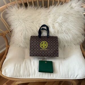 Tory Burch Wallet.